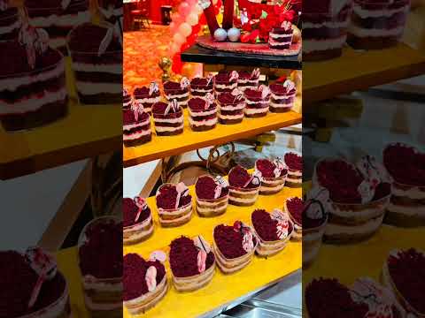 #viralvideo #christmasbuffet #lettercake #cakewriting #christmasdinner #cakewriting #christmasparty