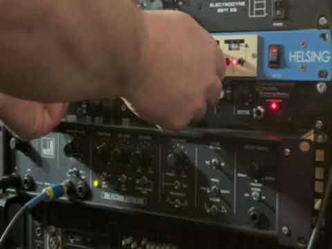 Sphere 920 (900) 9-Band Inductor Based Graphic EQ Demo (Electrodyne 712L EQ) TR-808 Drum Beat