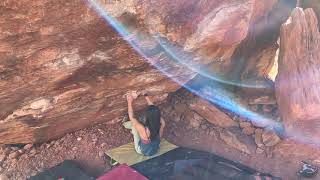 Video thumbnail de Monkey Bar Right, V6. Red Rocks