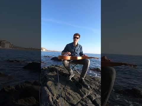 Acoustic Slide blues impro with a Weissenborn guitar