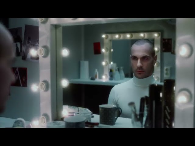 Discoteque von The Roop ((jetzt ansehen))