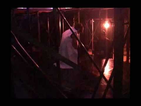 081116 mkmf Yunho praying before the stage.