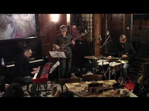 Lucrezio de Seta Trio - Ghost (Carucci) Live