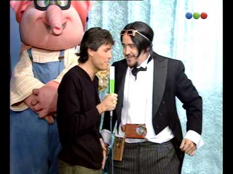 The Waldo Show: "How Angie Looks at Me" - Videomatch