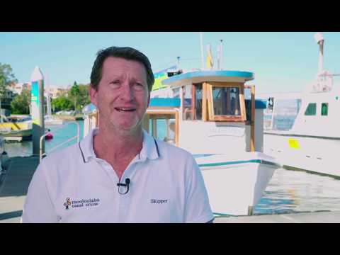 O cruzeiro original pelo canal Mooloolaba