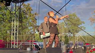 Piękni i Młodzi Magdalena Narożna koncertują w Olszanach na dożynkach gminy Strzegom 2025!