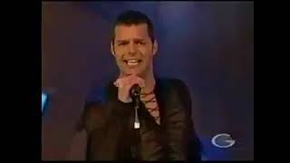 Ricky Martin - She Bangs (Spanish Version Live)
