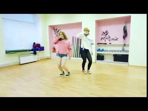 Hello Venus wiigle wiigle dance cover sexy girl