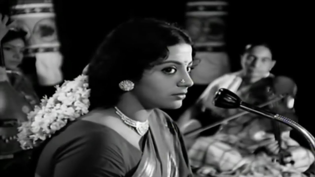Kelviyin Nayagane Song Lyrics | Apoorva Raagangal | Vani Jayaram, B. S. Sasirekha