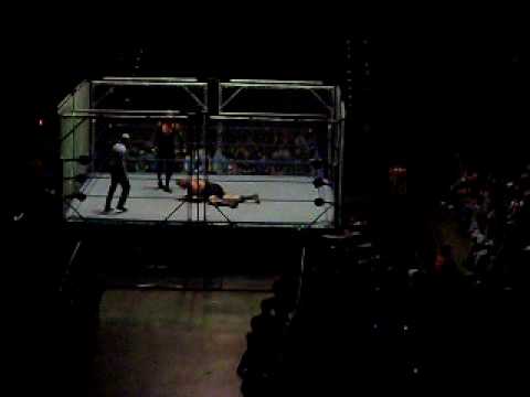 Big Show vs Undertaker Cage Match Part4