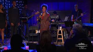 Gladys Knight "Neither One of Us" on Skyville Live