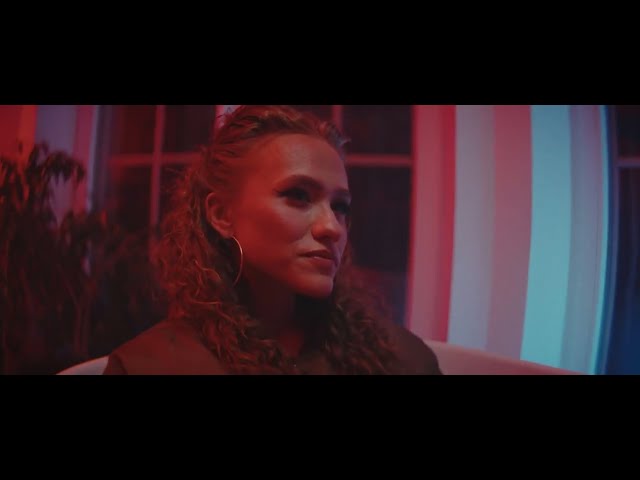 Troche Za Blisko von Modelki & Vlodarski ((jetzt ansehen))