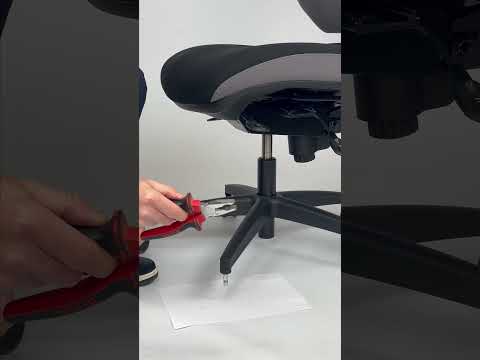 Rollen auswechseln mit Stift im Fusskreuz