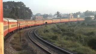 preview picture of video '2430 Rajdhani Approaching Bangalore'