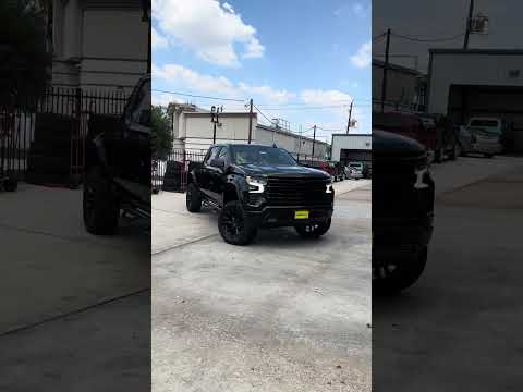 AWT - 6" Lifted Black 2024 Chevrolet Silverado 1500 on 22x10 Fuel Flame Wheels & 35" Tires