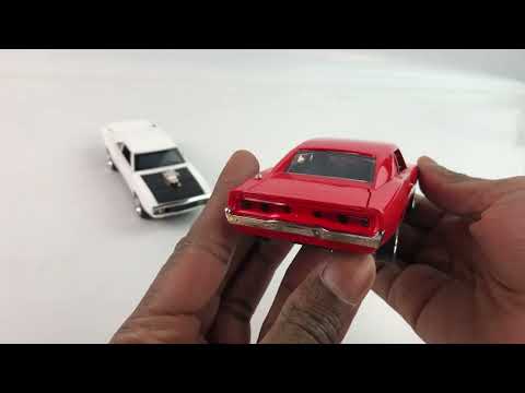 Металлическая машинка Mini Auto 1:32 «Dodge Challenger» 16,5 см. инерционная, свет, звук / Красный