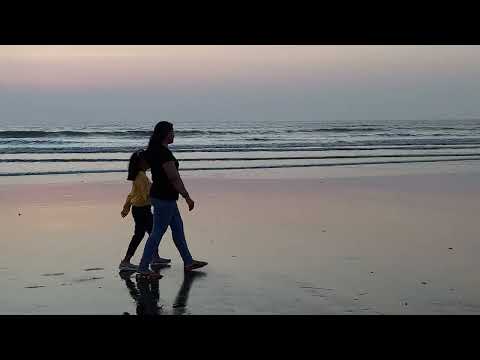 #motherdaughter || mother daughter walking on the beach ⛱️ 😍 😎 💙 ❤️ || Be Positive & Think Positive