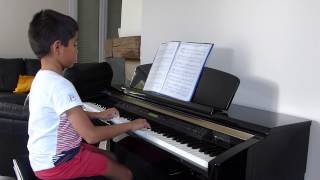 preview picture of video 'J-S Bach, Menuet en Si Bémol Majeur (BWV 115) - Mathys (piano), le 31/08/2014'