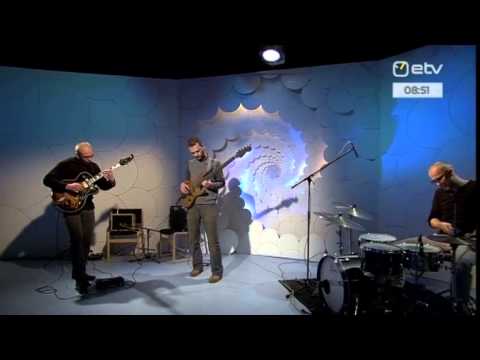 Macho-Jazz trio kirsiõied "Blue in Green"