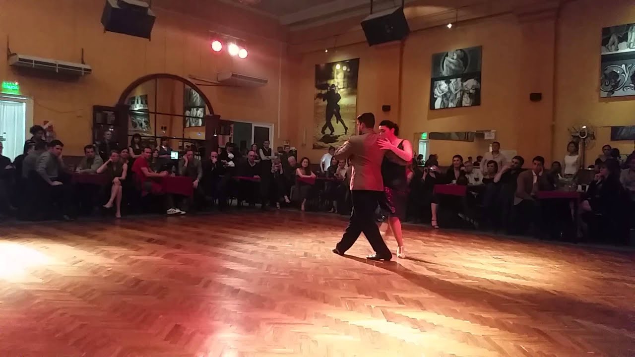 Fernando Sanchez y Ariadna Naveira en Soho Tango - Rie Payaso