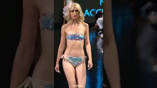 SWIMWEAR FASHION RUNWAY SHOW