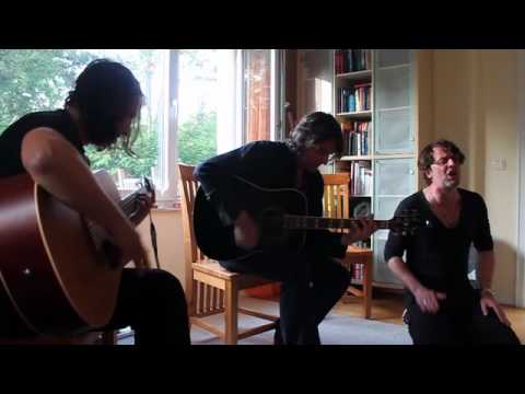 Dead Guitars, Love Goddess & The love ghost, Live & Acoustic in Cologne 2011