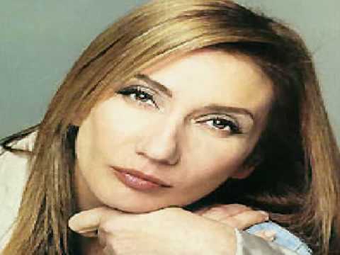 Flores e Jardins com Zizi Possi