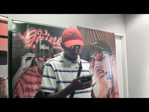 LIGA O FLASH DO CELULAR, VEM COMIGO FAZENDO HEY HOU • DJ GUINA feat. MCs DELUX, GIDEONE (Web Clipe)