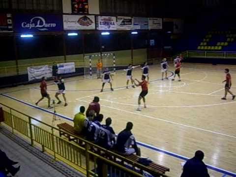 31 POLIDEPORTIVO BEJARANO -VS - 23 UNIVERSIDAD DE BURGOS  /JORNADA 14/  (29-1-2011)