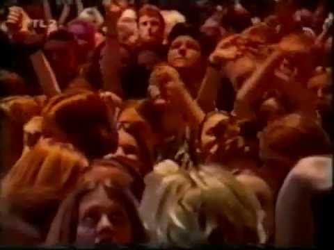 Young Deenay & Sasha - Walk On By