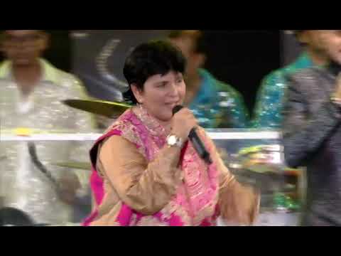 Jai Ambe Jai Ambe Jai Jai Ambe - Falguni Pathak Live