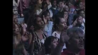 Marco Barrientos - Venga Tu Reino DVD - 04 Holy, Holy (Ft. Klaus Kuehn)