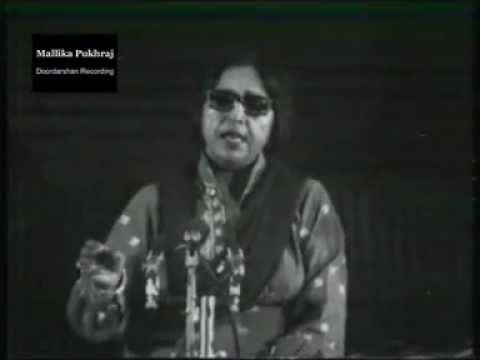 Mallika Pukhraj rendering Abhi to Main Jawan Hoon live