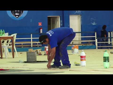 Quadra profissional de piso flutuante é instalada no Ginásio Felipe Karan