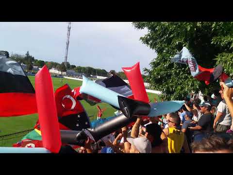 "Hinchada de Brown de Adrogue vs Sarmiento de Junin (Nacional B año 2018)" Barra: Los Pibes del Barrio &bull; Club: Brown de Adrogué &bull; País: Argentina