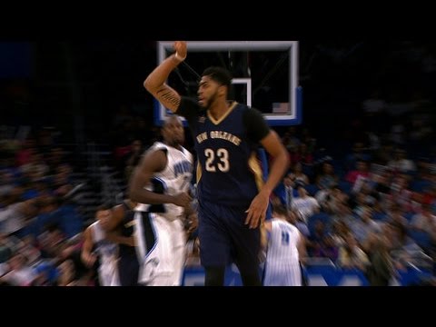 Anthony Davis Scores 33 Points in Return