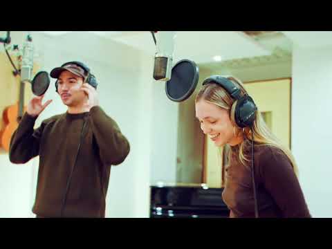 abril. ft. Figa Flawas & Pep Gimeno "Botifarra" - Ai, mareta (Cançó Festivern 2025)