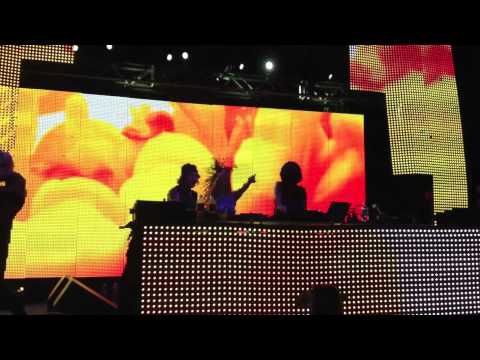 Krewella KILLING IT at Global Dance