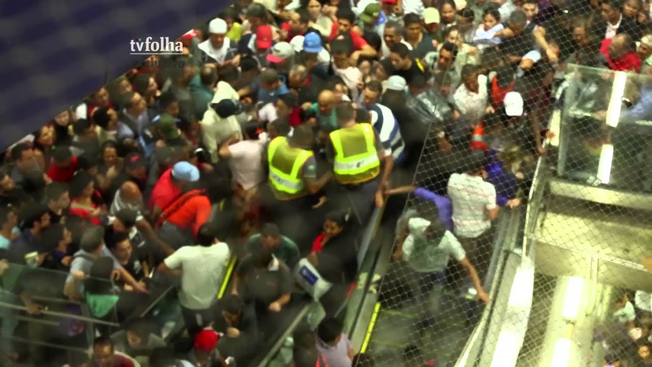 Video shows the chaos in a subway station in São Paulo
