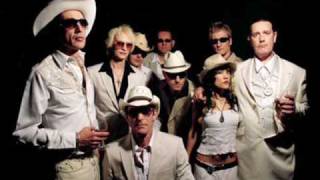 Alabama 3 - Speed of the Sound of Loneliness (the ladies are high up on the mountain mix)