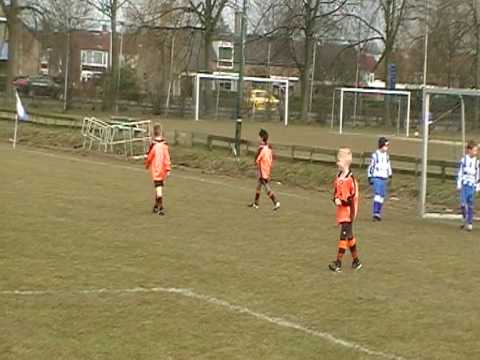 13 maart 2010 Lopik F3 - VV De Meern F3 1e doelpunt Erdem