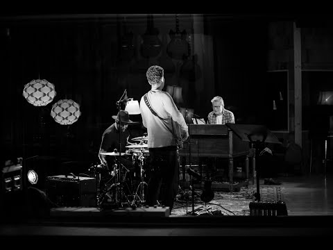 Eliel Lazo Trio - Africa