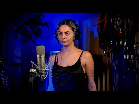 Calvin Harris - How Deep Is Your Love - Cover by Daphne Lawrence