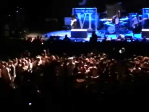 You me at six pit of mosh