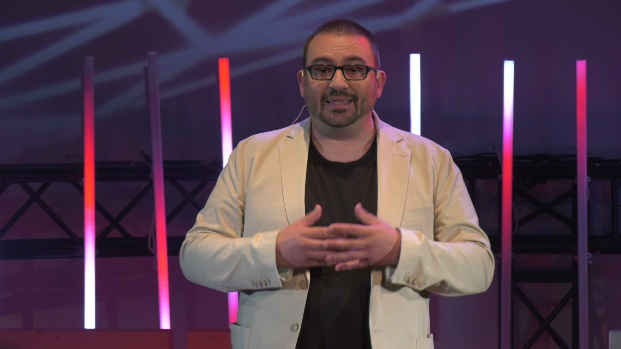 Cómo la comunicación no verbal nos ayudará a ser mejores personas | Juan Manuel García | TEDxMálaga