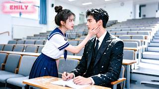 Breakup 10 years,saw ex-boyfriend,She was afraid and escape,yet he held her made love！