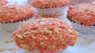 vanilla cupcakes with strawberry cream cheese frosting