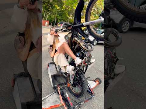 Que Buena😂 #automobile #stunt #fail #bikelife