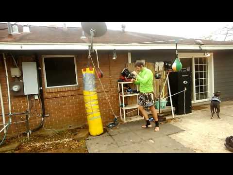 Blended kicking techniques MT/Kyokushin