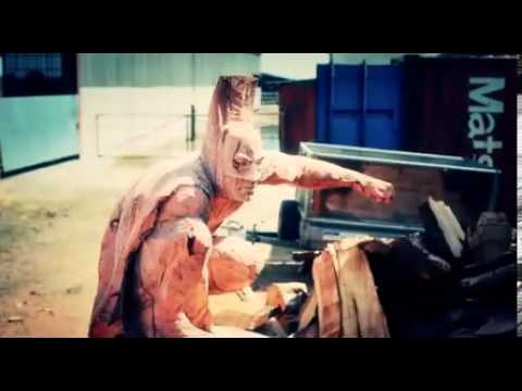 Holy house sale! Couple hope Batman statue will help deal